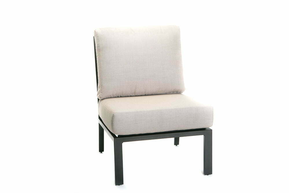 Doral Armless Middle Seat 24" x 28" x 33"