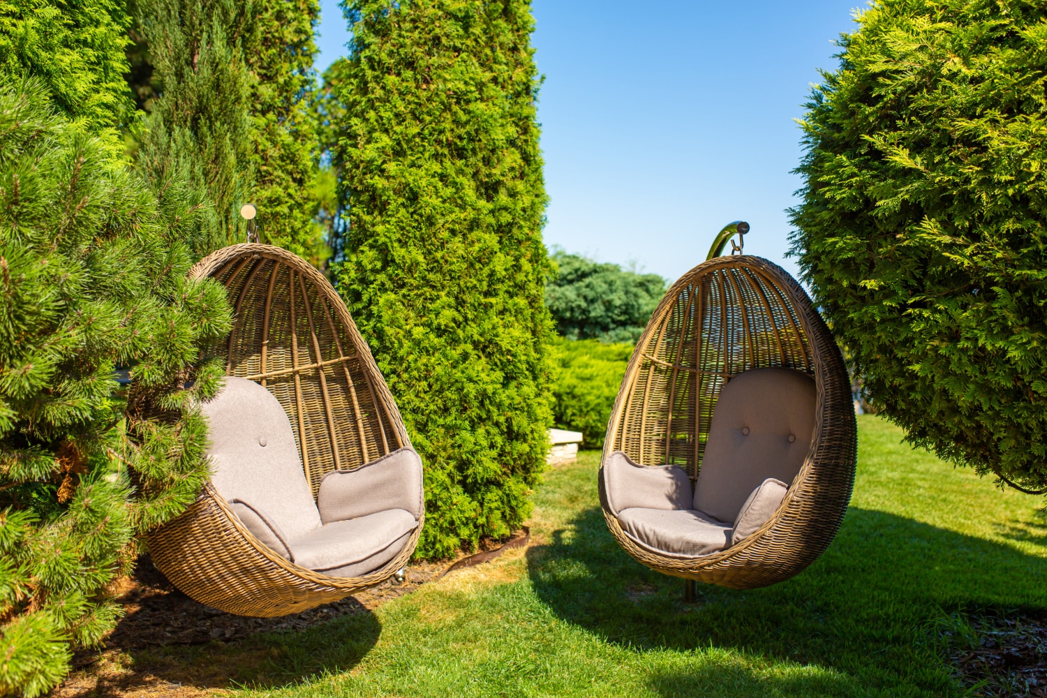 outdoor loveseat