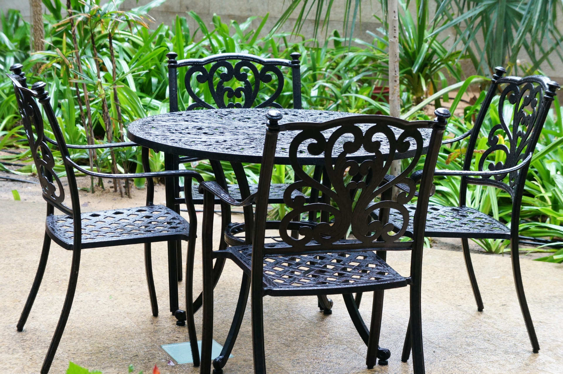 Where to Buy Cast Aluminum Outdoor Furniture in Palm Beach: A Local’s Guide